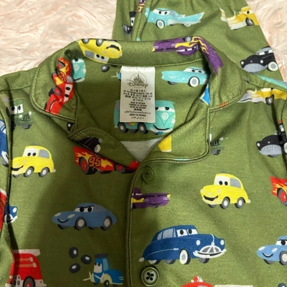 Disney Cars Lightning McQueen Pajama Set boys Sz 4 Tow Mater, Sally, Green